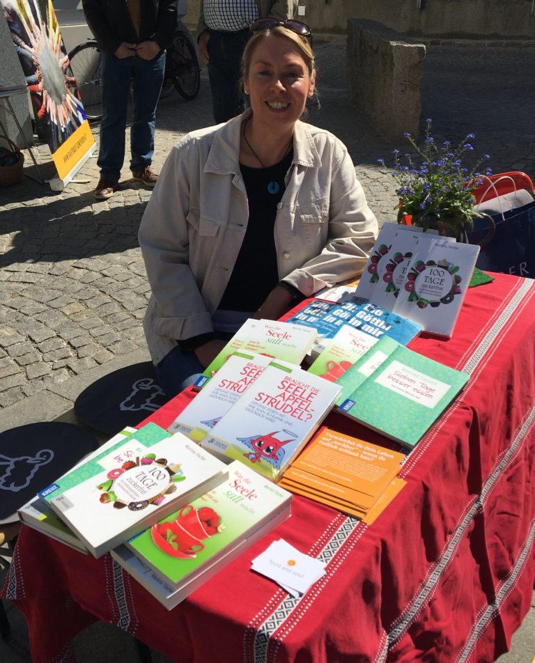 Martina Tischer, Buchpräsentation beim Pflanzenmarkt